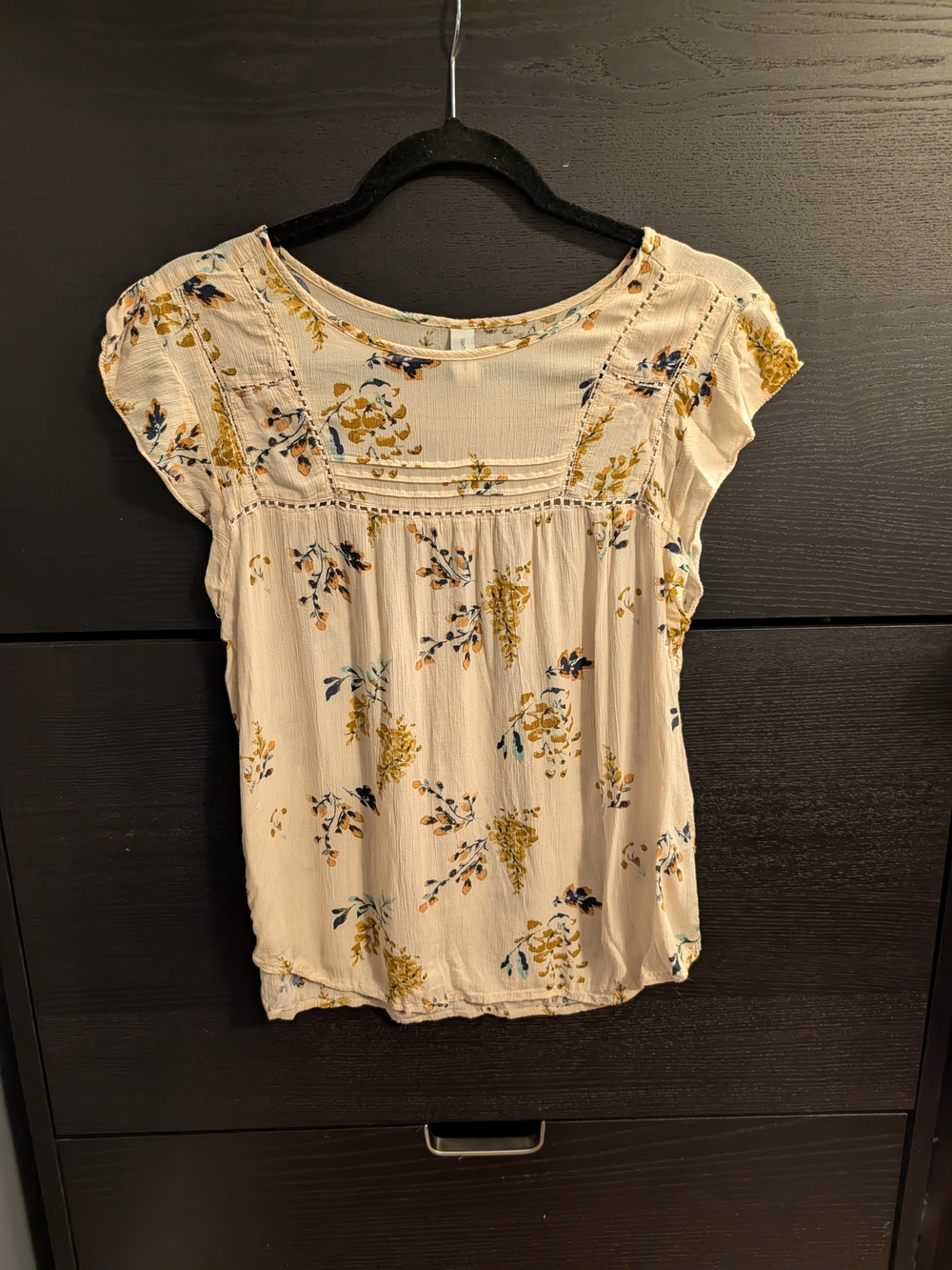 Gentle Fawn Cream Floral Short-Sleeve Peasant Blouse